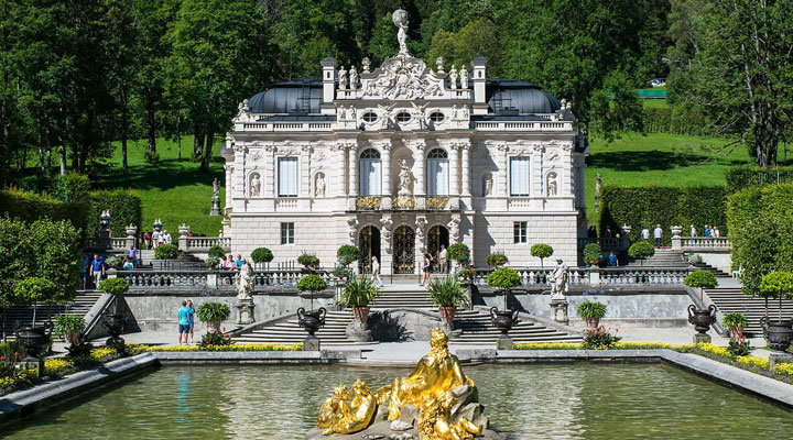 El Palacio Linderhof: un pequeño pero extravagante conjunto del Rey Loco