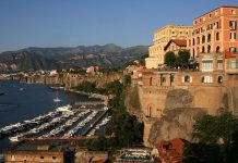 Sorrento: uno de los resorts junto al mar más famosos de Italia