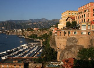Sorrento: uno de los resorts junto al mar más famosos de Italia
